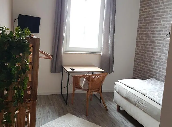 招待所 Einhaus 3*